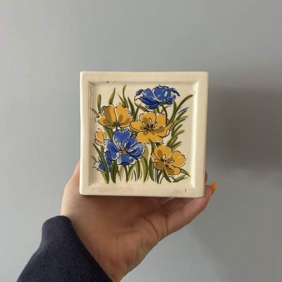 National Silver Co. Nagoya Japan Floral Blue Yellow Vase Ceramic Vintage - Picture 2 of 7